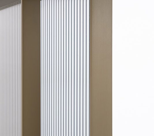 Modern sliding glass door with aluminum frame for gardens and balconies
